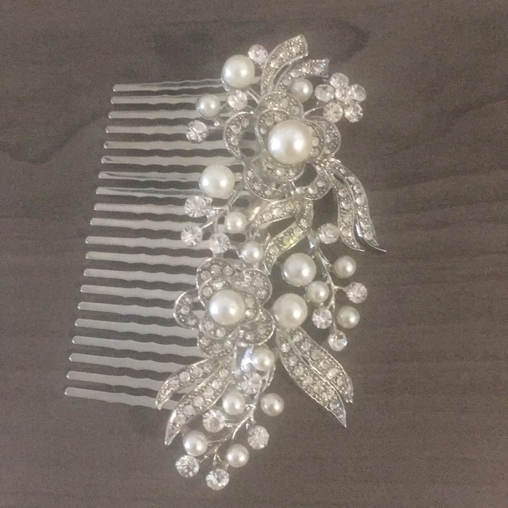 NWOT- Hair Comb